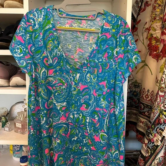 Lilly Pulitzer Etta V Neck Top Sz L like new - Picture 6 of 7